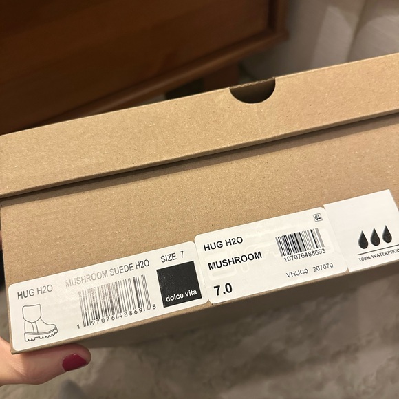 Dolce Vita Hug H2O Boots - Picture 5 of 6